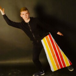 Plastik tragbar- Eine Hommage an Oskar Schlemmer