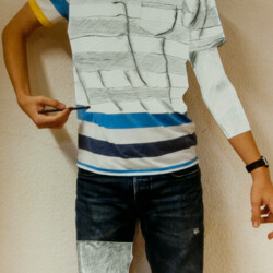 Foto-Zeichnung: ein Shirt aus Bleistift