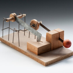 Säge-Hammer-Maschine