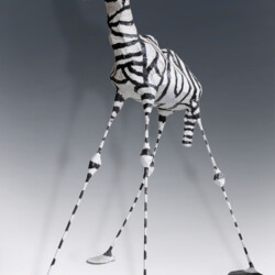 Fantastisches Stelzentier Zebra