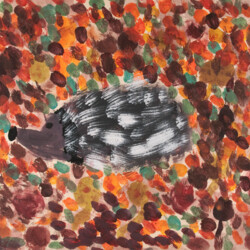 Herbst: Tier versteckt sich im Laub