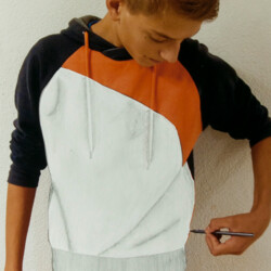 Foto-Zeichnung: ein Pulli aus Bleistift